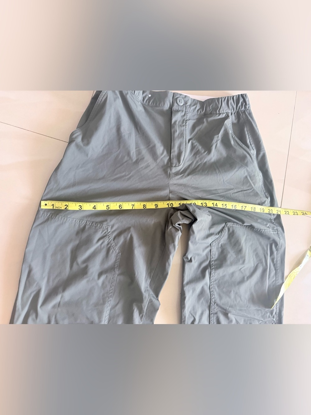 ALO Yoga Men's and Women Gray Cargo Pants with Ankle Zippers - Picture 8 of 12